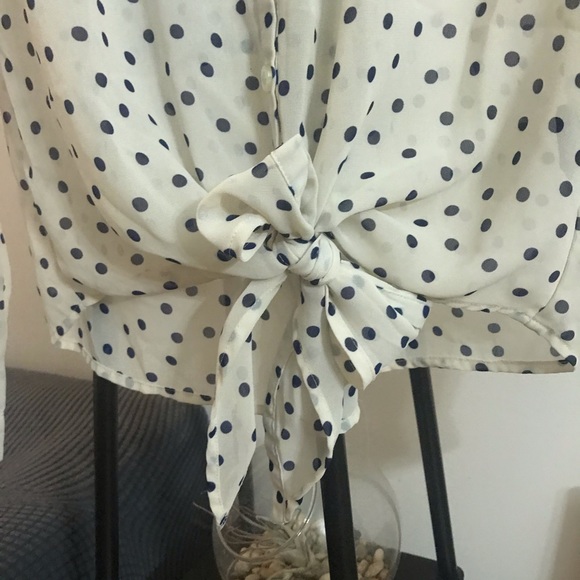 Bundle!! Cute Polka Dot Blouse - Picture 4 of 6